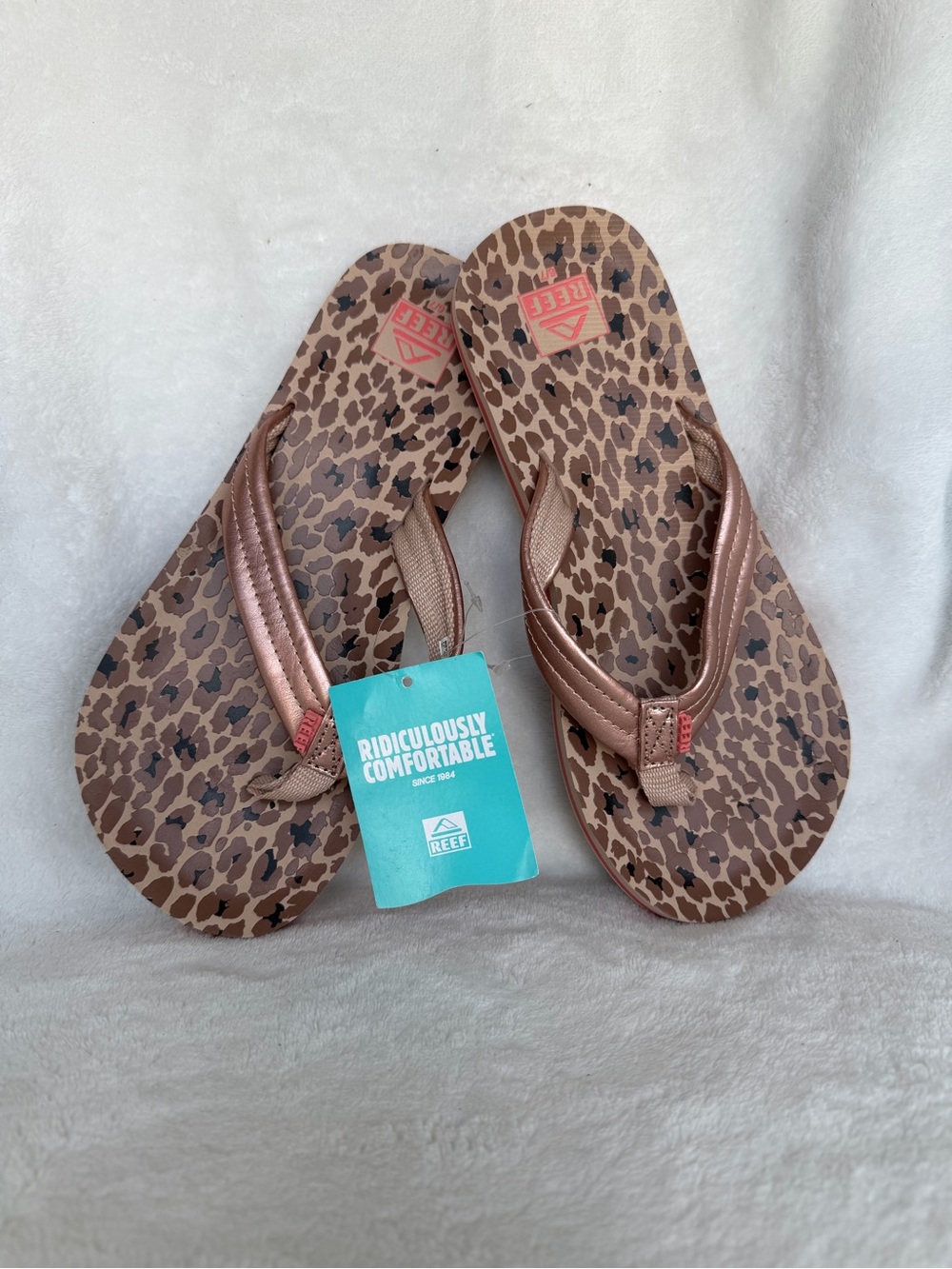 Reef Ahi Cheetah Flip Flops Kids Size 6/7 NWT